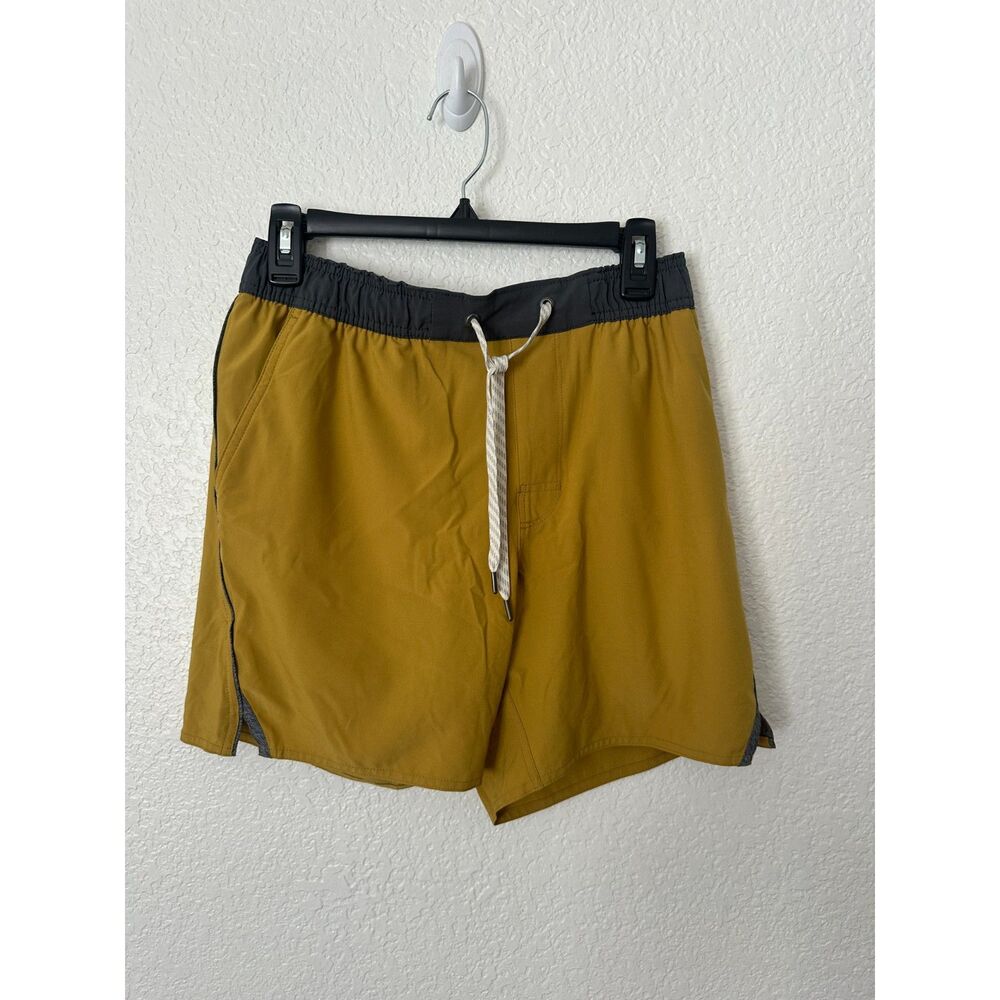 Vuori Shorts Mens Sz Small 6" Gold Trail Lined Zip Pocket Training